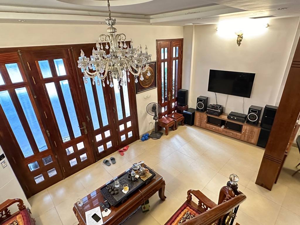 VIP, Bán nhà Trích Sài, sát hồ, 80m mặt tiền 5.5m, chỉ 16 tỷ