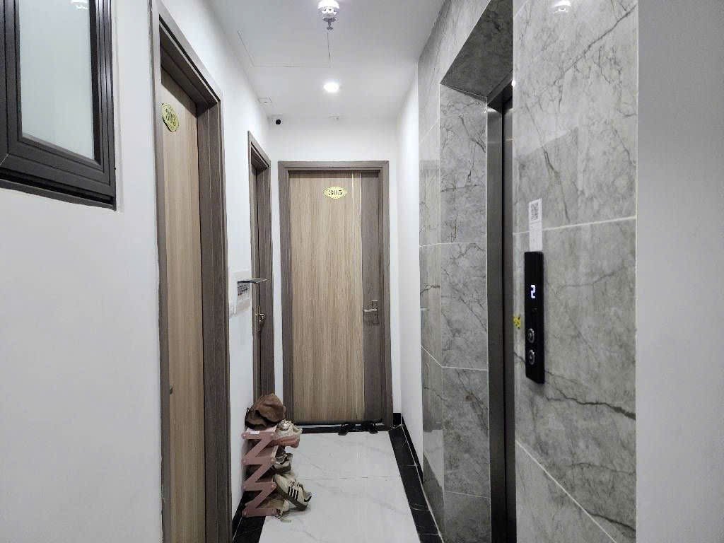 Bán Nhà Tam Trinh. Hoàng Mai. 7 Tầng Thang Máy. Ô Tô. DT 95m2. MT 6.5m. Giá 27.7 Tỷ.