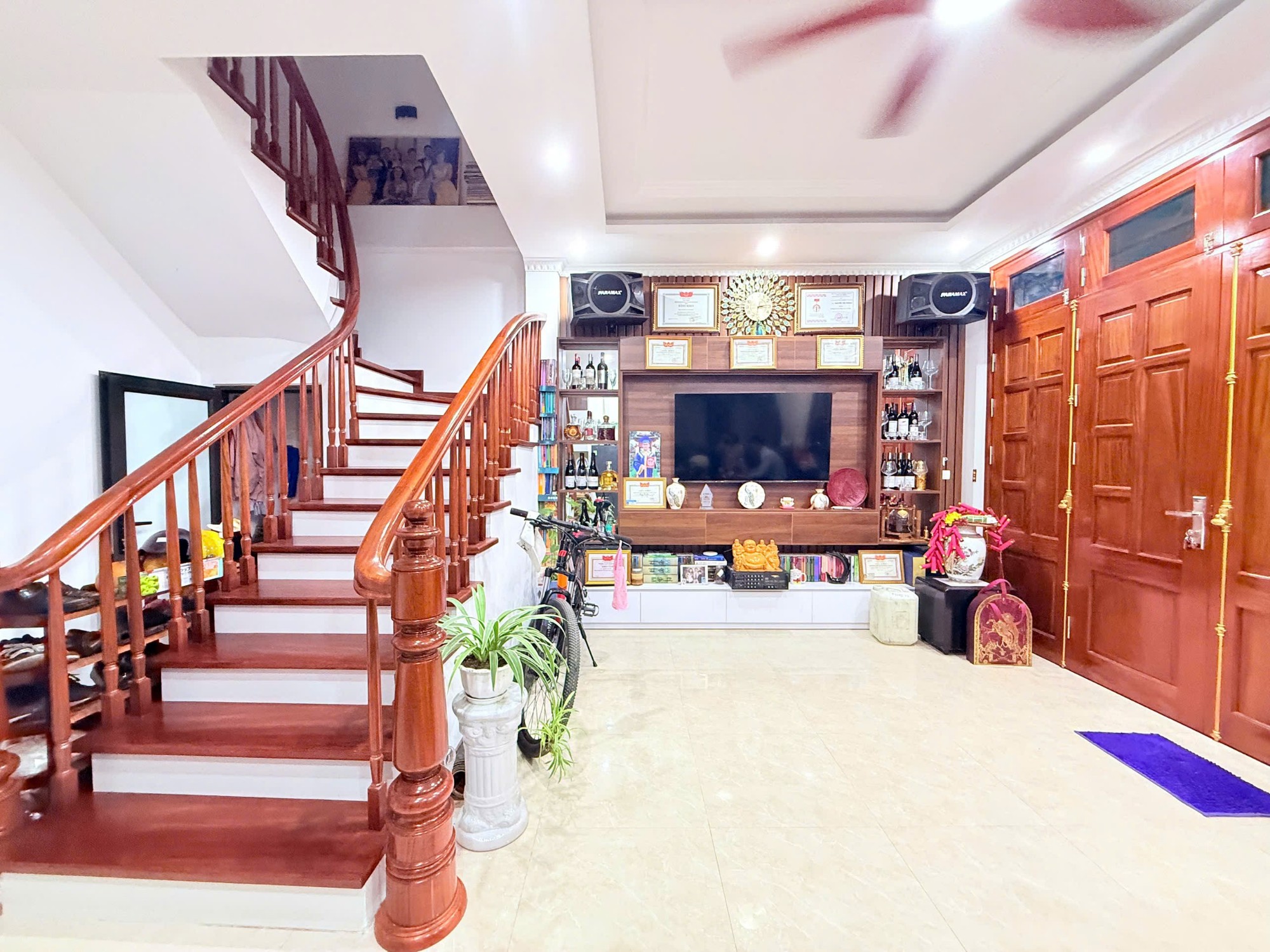 NHÀ ĐẸP PHỐ PHAN KẾ BÍNH - Ở NGAY - AN CƯ ĐỈNH - GẦN PHỐ - HOA HẬU BA ĐÌNH- GẦN Ô TÔ - THIẾT KẾ ĐẲNG