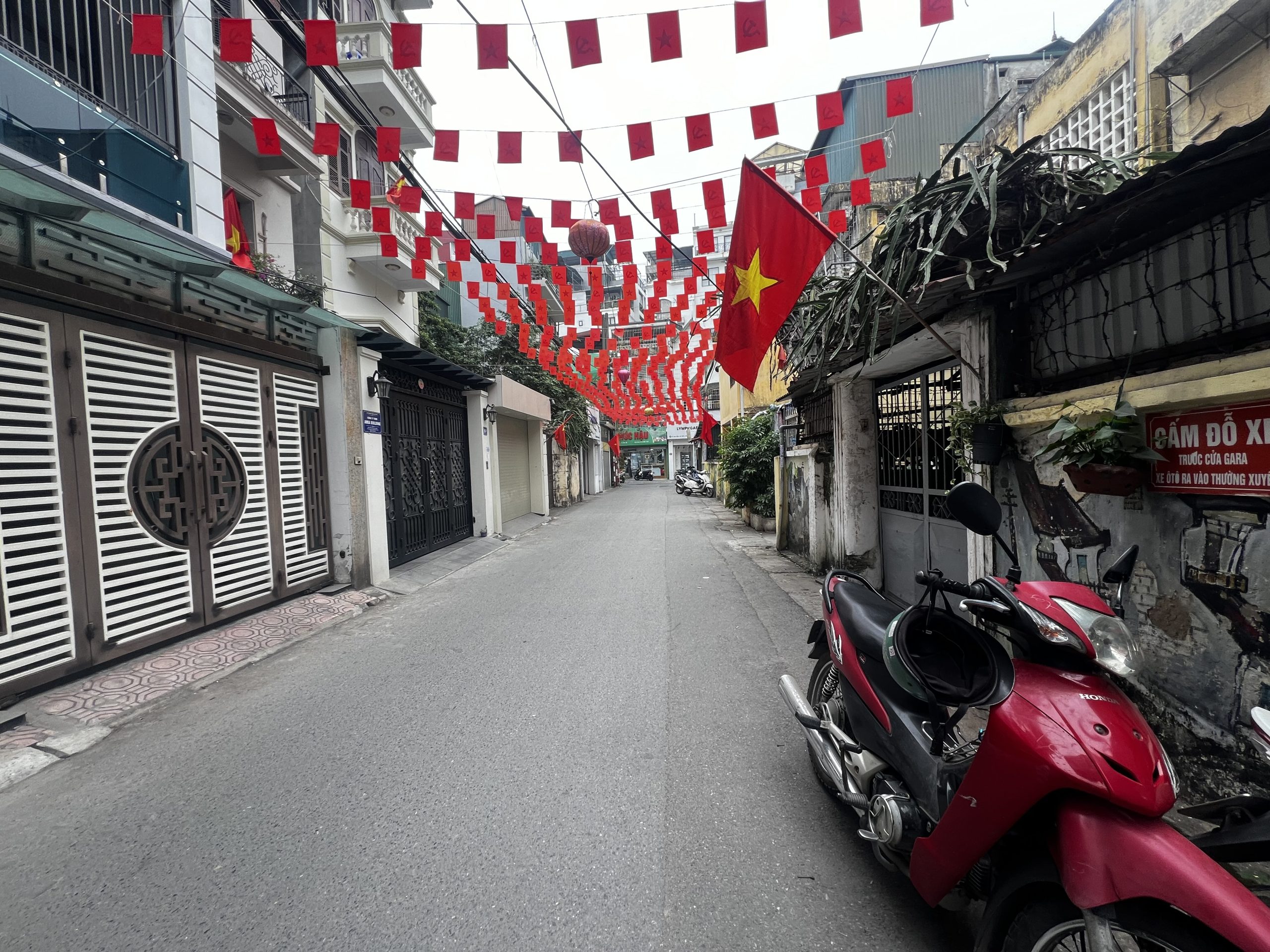 HÀNG ĐẬU - NHÀ ĐẸP 6 TẦNG THANG MÁY - BỀ THẾ - PHÂN LÔ - Ô TÔ CHẠY VÒNG QUANH - MẶT TIỀN KINH DOANH - GIÁ 15 TỶ ,,