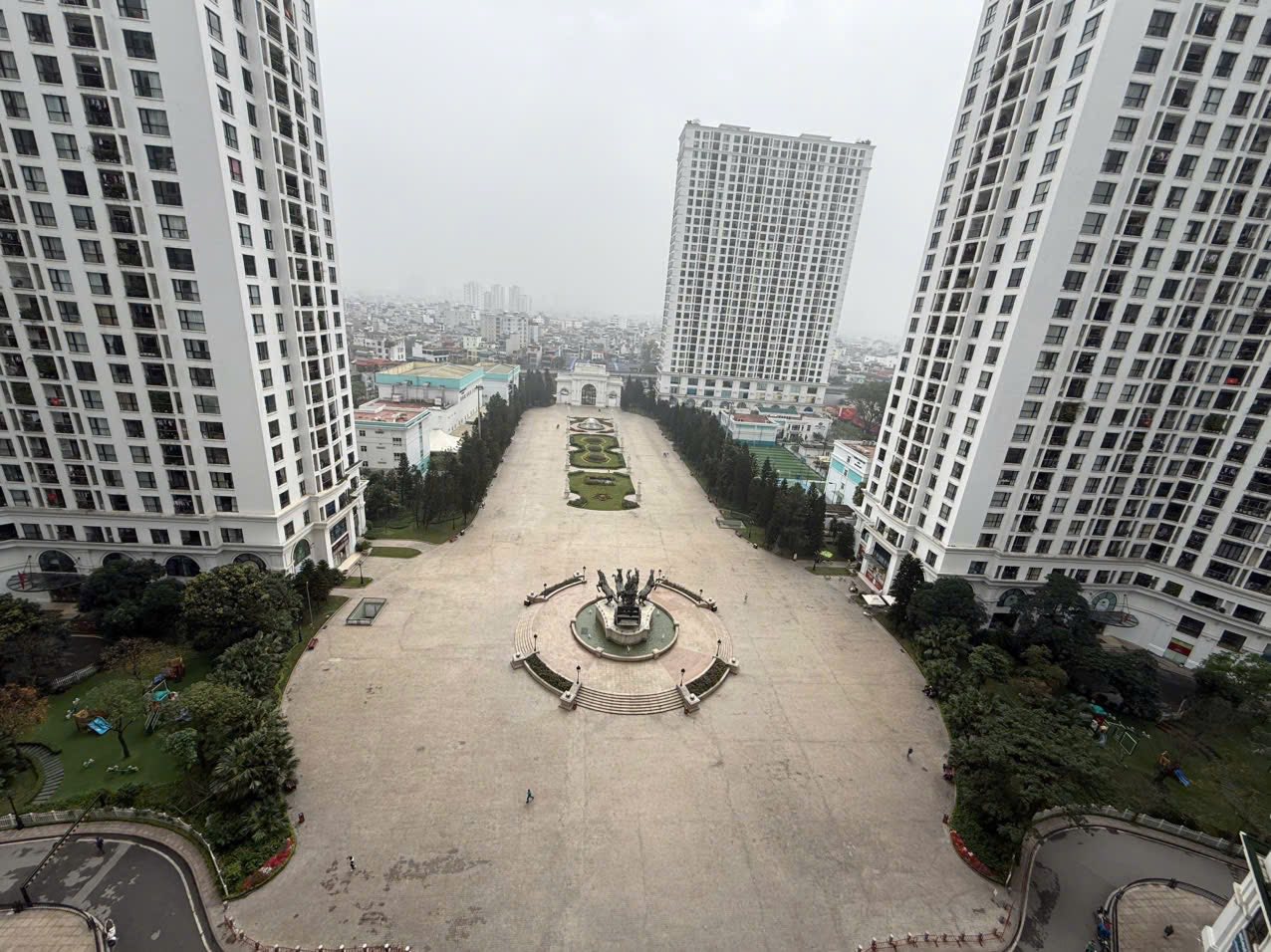 BÁN CĂN CHUNG CƯ ROYAL CITY NGUYỄN TRÃI. 180M2 - 3PN - 2WC