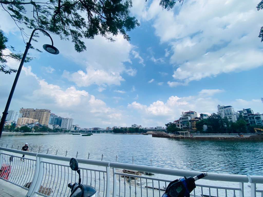 Hiếm đẹp, bán nhà mặt phố Mai Anh Tuấn, view hồ, 7 tầng thang máy, chỉ 30 tỷ