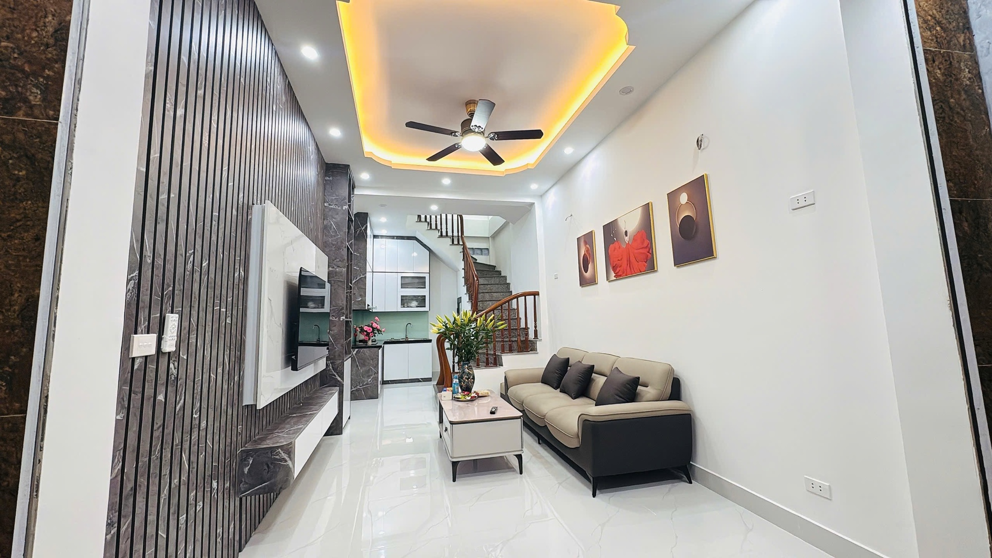 [BÁN GẤP] NHÀ GIÁP NHỊ 30M² – 5 TẦNG – FULL NỘI THẤT – GẦN PHỐ