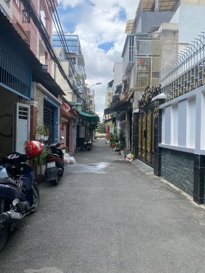 Bán nhà Tân Bình HXH 6m, khu Công Chức, 60m2, 3 tầng, gần Sân Bay, Sổ riêng.