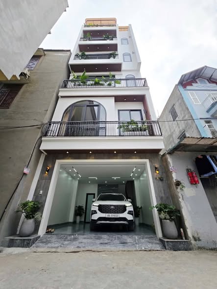 Khu VIP, bán nhà Đội Cấn – Ngọc Hà, ô tô vào nhà, 7 tầng thang máy, 65m, chỉ 23.5 tỷ
