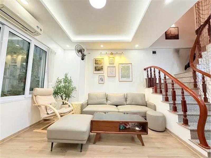 BÁN NHÀ ĐẸP - VỊ TRÍ ĐẮC ĐỊA Tại NGÕ 288 HOÀNG MAI – GIÁ 6X TỶ