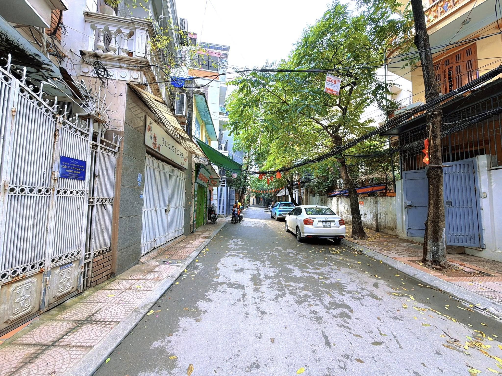 BÁN NHÀ ĐƯỜNG HOÀNG CẦU, 80M2 - 5 TẦNG. GARA Ô TÔ.