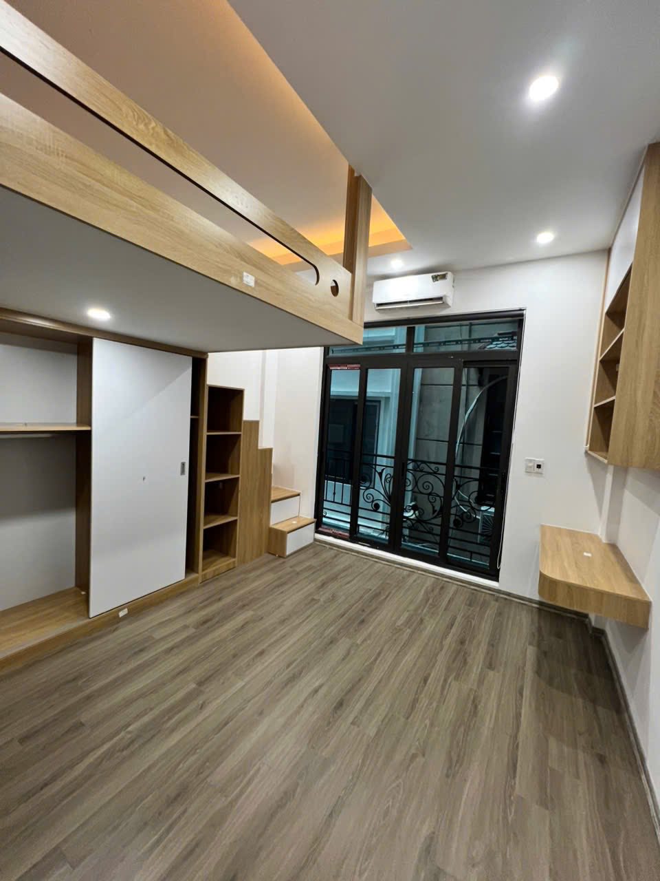 BÁN NHÀ ĐƯỜNG THỊNH QUANG. 55M2 - 6 TẦNG. THANG MÁY. 11 PHÒNG.