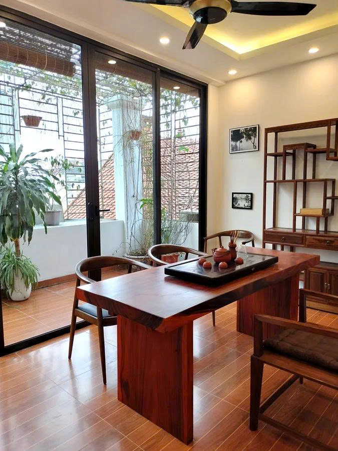 Siêu phẩm Bồ Đề, Long Biên, 40M, MT siêu rộng 6.6M, ngõ thông gần phố, full nội thất, vị trí đẹp, hơn 9 tỷ.