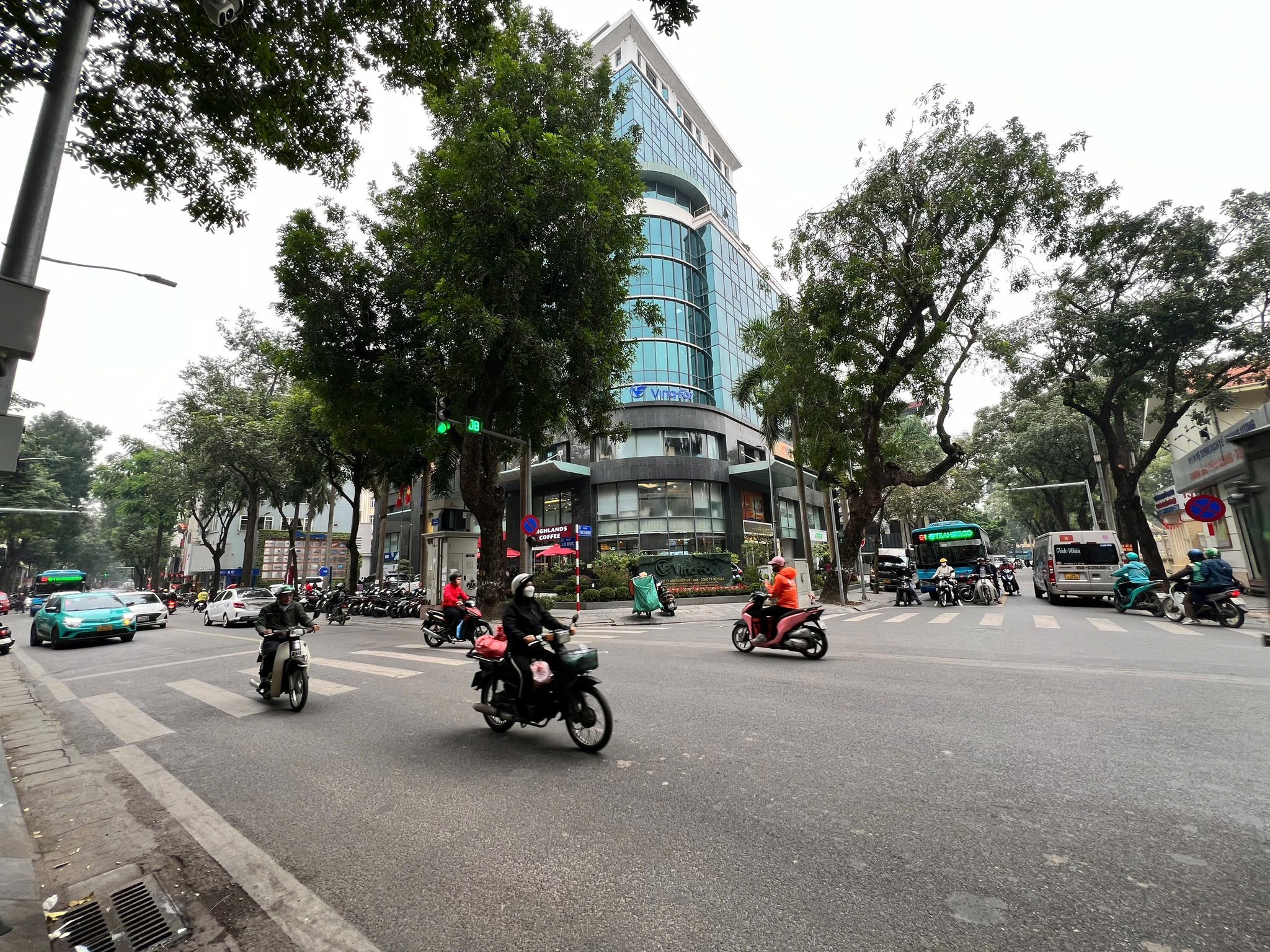 Mặt Phố Lò Đúc 300M2 190 Tỷ 1 Sổ 1 Chủ Mặt Tiền Rộng Đẹp Vỉa hè rộng