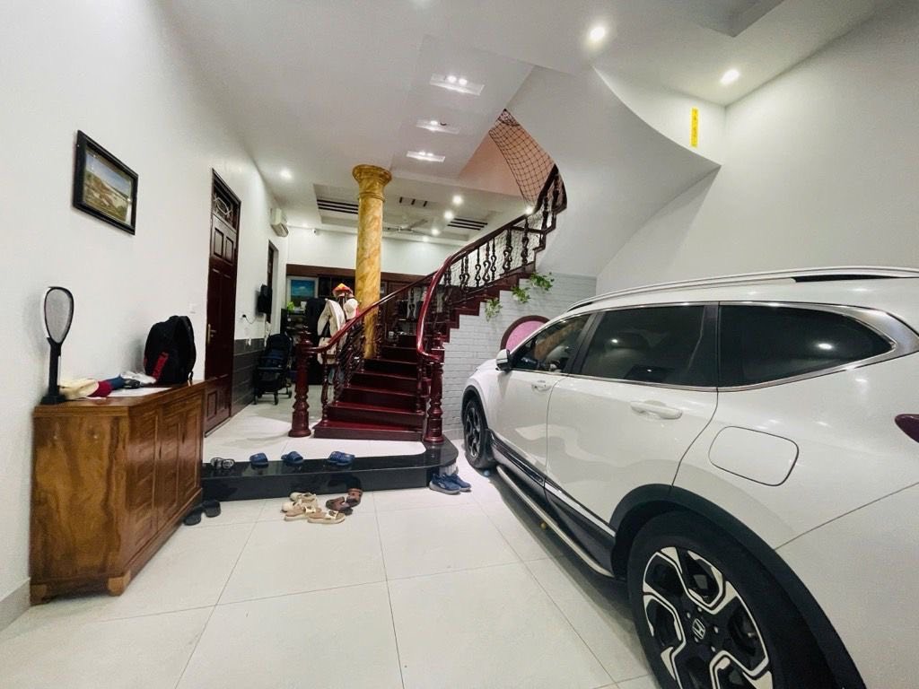 Bán nhà Ngọc Khánh, Ba Đình, khu phân lô, ô tô đỗ cửa, khu vực Vip hiếm nhà bán. Giá 24.9 tỷ
