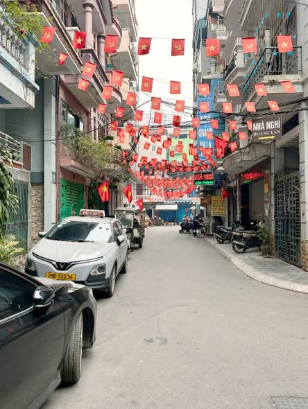 Bán nhà phố Giảng Võ, Đống Đa, ô tô đỗ cửa, kinh doanh, 5 tầng thang máy, 45m, 13.5 tỷ