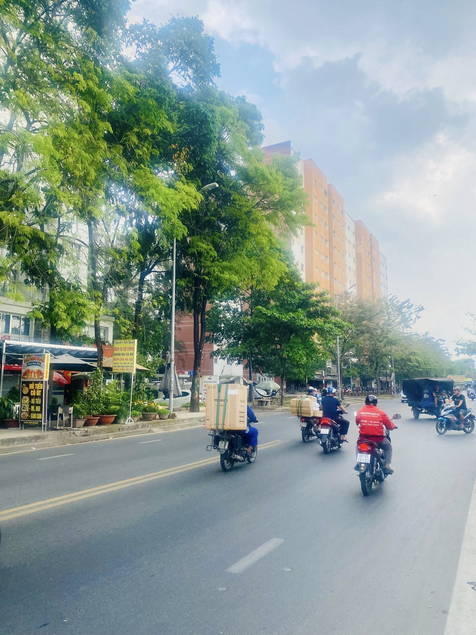 Bán nhà mặt tiền giá hẻm gần Aeon Mall Tân Phú, 2 tầng, 76m², Nhà đẹp ở ngay nhỉnh 7