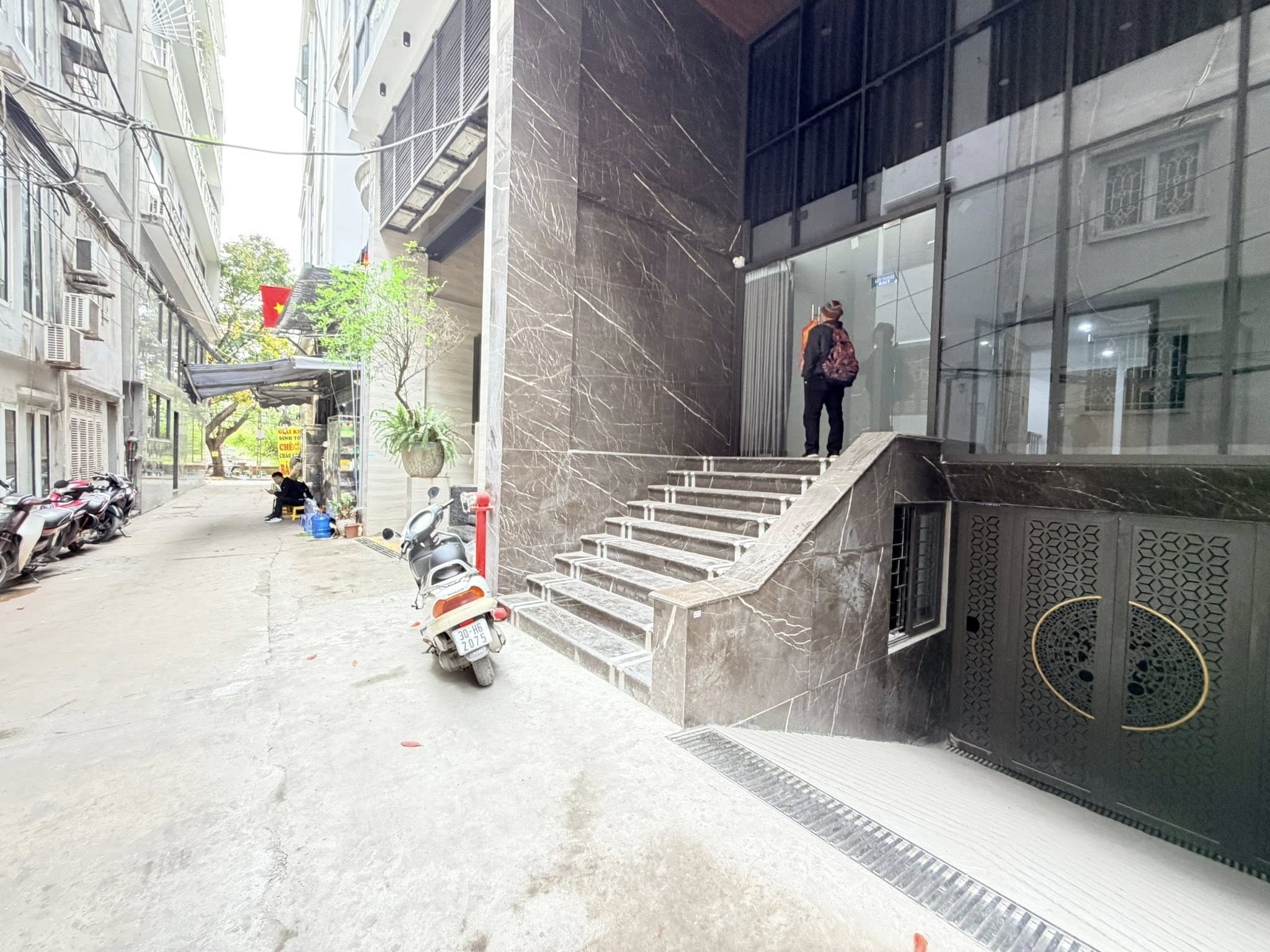 Building 10 Tầng Nguyễn Chí Thanh Ô TÔ Dòng Tiền 250tr/th 10M Ra Phố 54 Tỷ