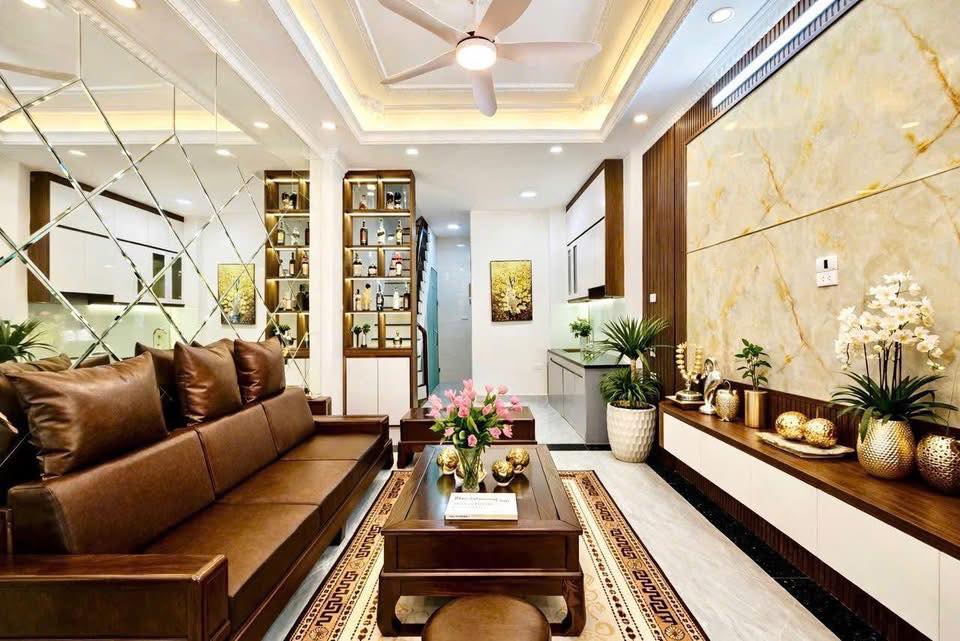 Bán nhà phố Hào Nam, Đống Đa, ngõ nông, nhà xây mới, 41m, 5 tầng thang máy, 12.8 tỷ