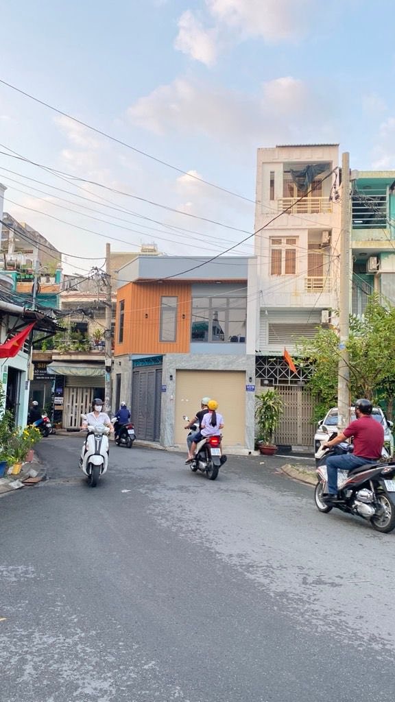 BÁN NHÀ TÂN SƠN NHÌ – HẺM TẢI TRÁNH THÔNG 60M NỞ HẬU NHÀ MỚI Ở NGAY NHỈNH 7
