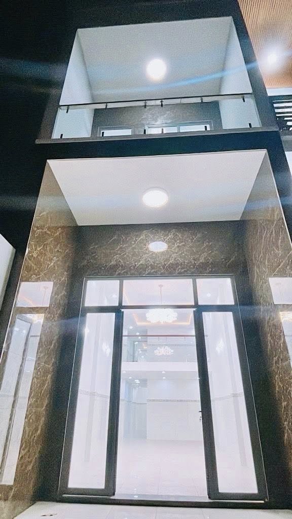 MẶT TIỀN GIÁ HẺM GIÁP TÂN PHÚ NHÀ MỚI 3 TẦNG 100M2 NỞ HẬU NHỈNH 7