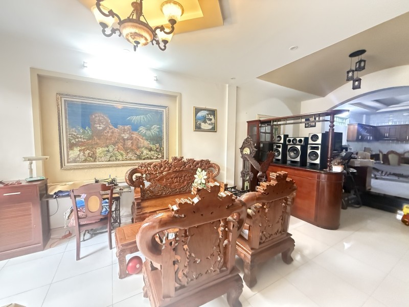 Bán Biệt Thự Mặt Tiền Linh Đông Thủ Đức -243m2 ngang 7m - Vừa Ở Vừa Kinh Doanh - 36 Tỷ