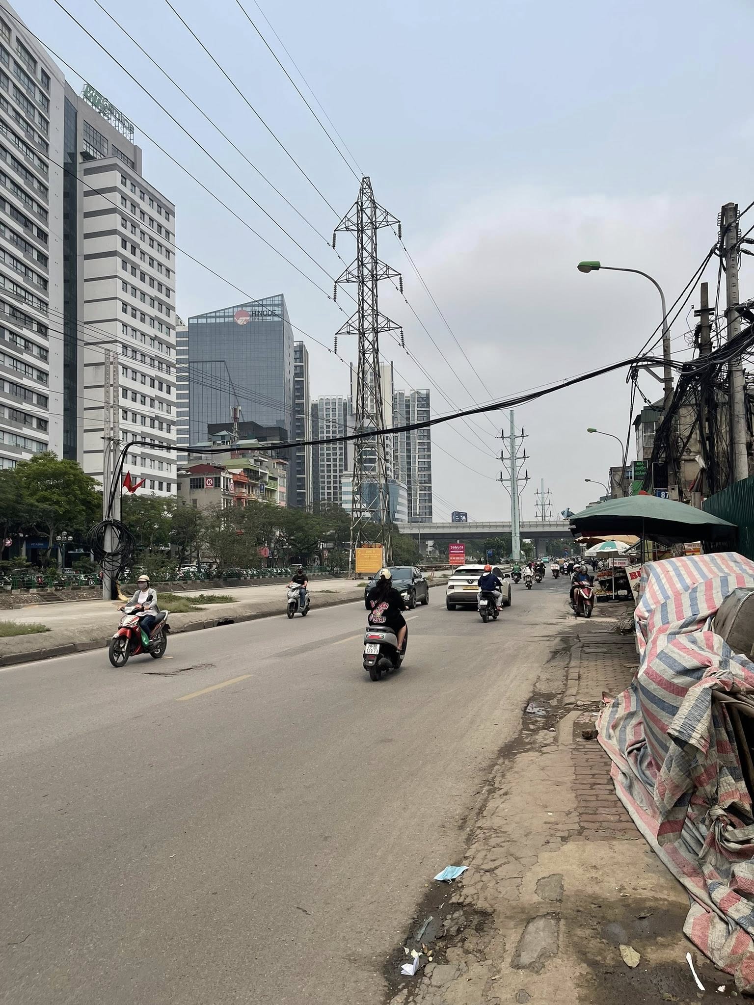 BÁN TÒA NHÀ MẶT ĐƯỜNG TAM TRINH. 110M2 - 6 TẦNG. THANG MÁY.