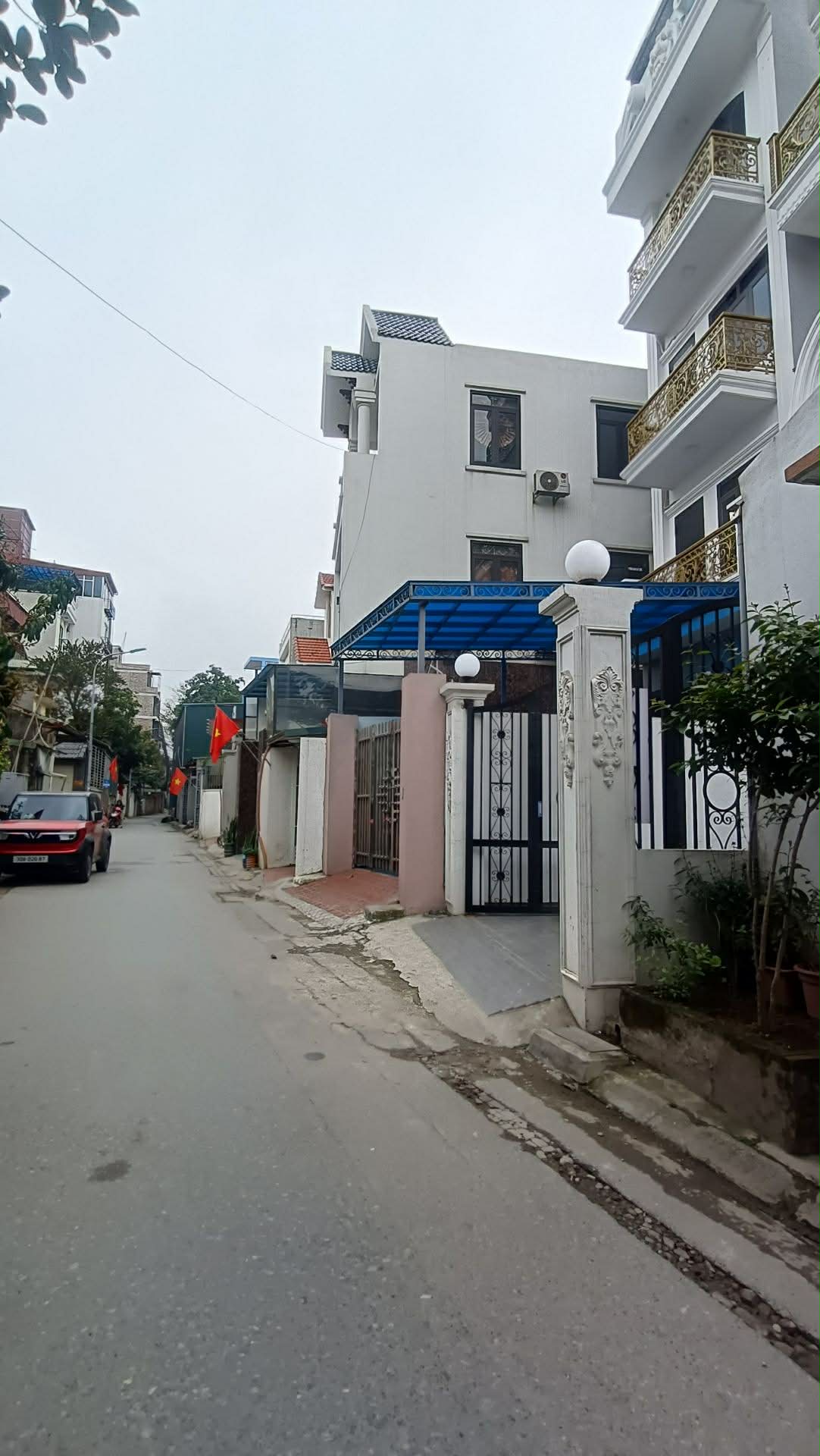 nhà đẹp Cổ Linh, 8 tầng thang máy, ôtô tránh, đối diện Aeon Long Biên