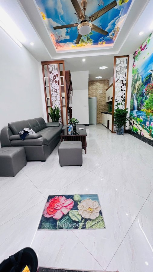 NHÀ TRUNG TÂM PHÚC LỢI - OTO ĐỖ CỔNG .CÁCH RUBY 3 VÀI BƯỚC CHÂN ,GIÁ TRỊ CAO .GIÁ 6.4 TỶ
