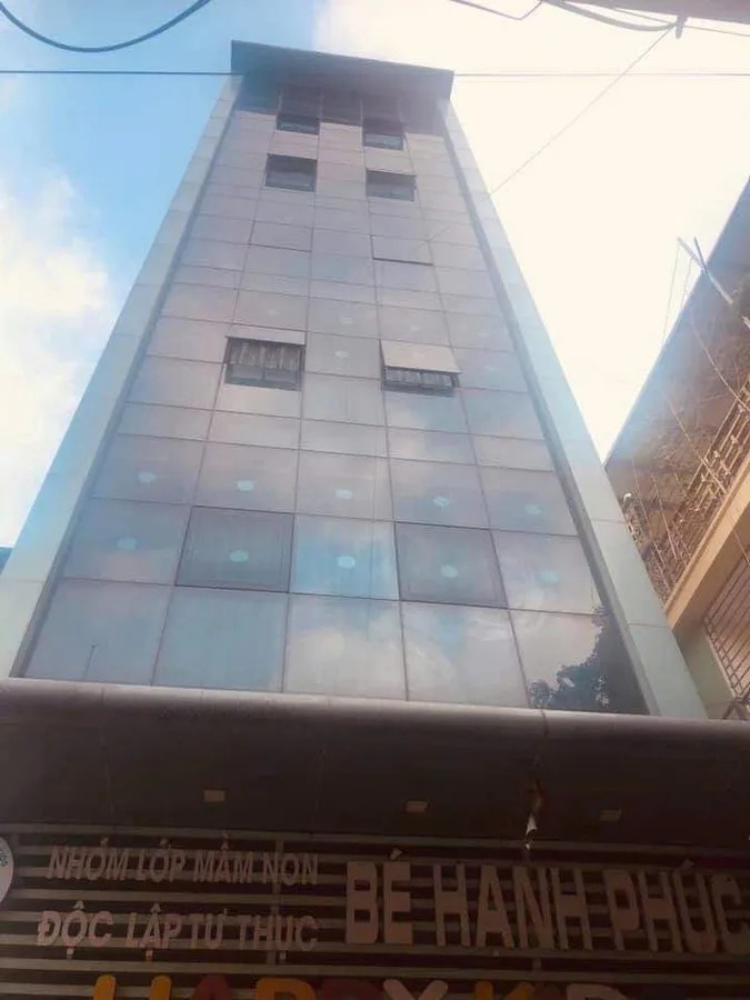 BÁN NHÀ phố Nguyễn Khang , ô tô tránh 80 m2 ,8 tầng thang máy ,MT 5.3 , giá 31,9 tỷ