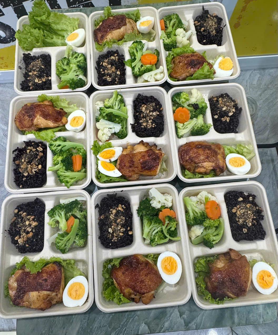 E nhận nấu bữa ăn Healthy trưa và tối thực đơn theo tuần. Chị em lười nấu thì Alo e ship nhé ạ. Tả Thanh Oai - Thanh