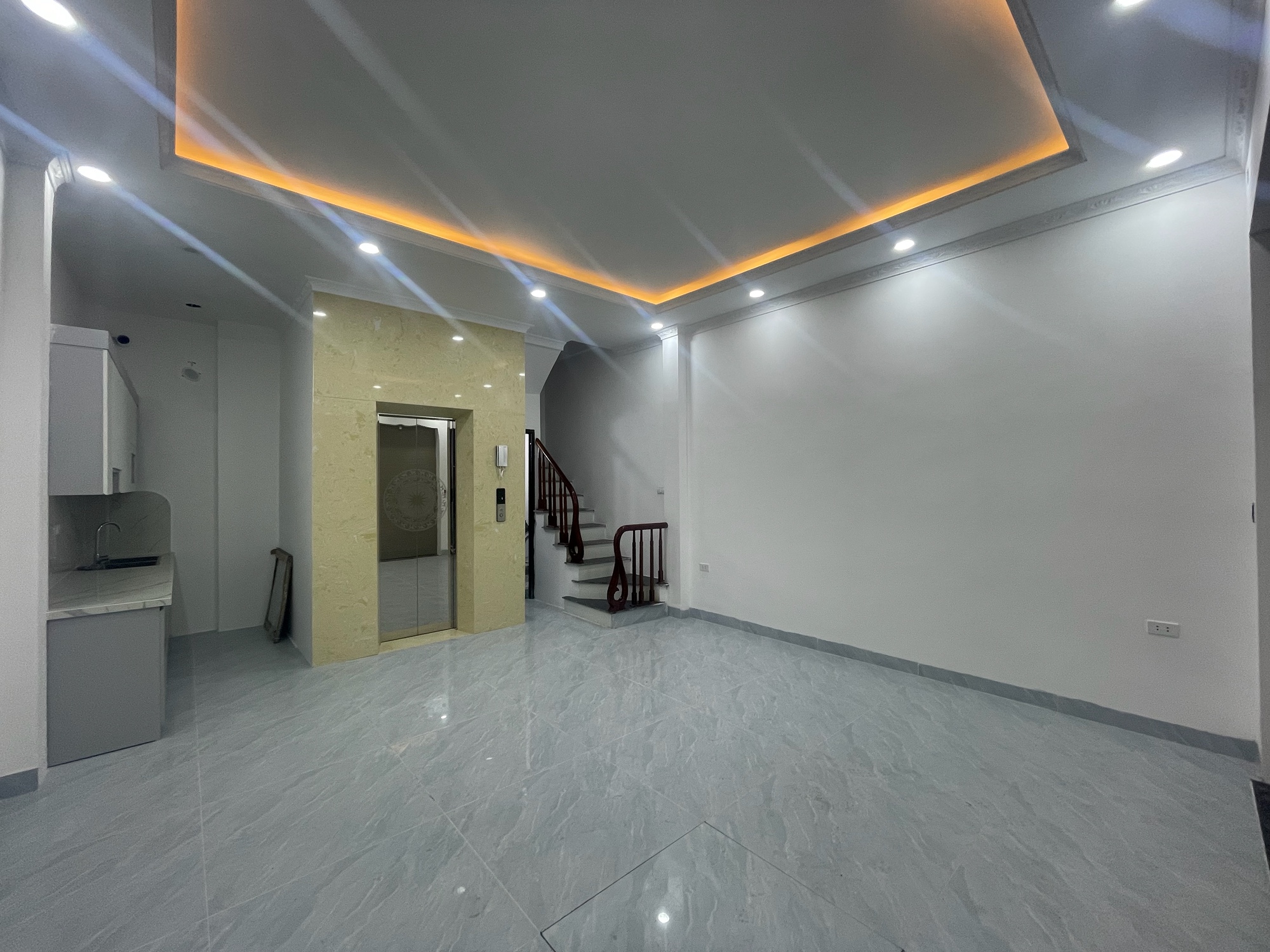 [BÁN GẤP] NHÀ NGỌC HỒI 40M² – 6 TẦNG – THANG MÁY – 2 THOÁNG