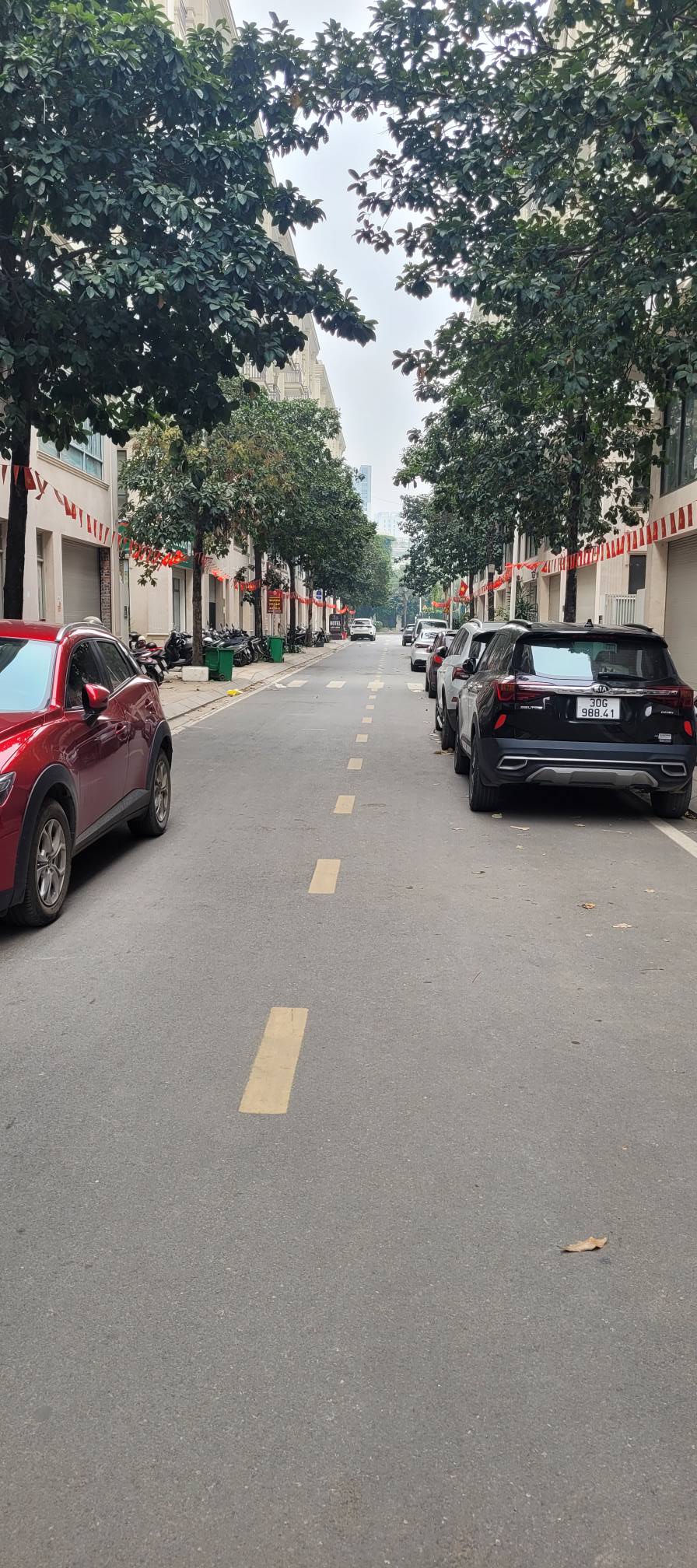BÁN SHOPHOUSE 6 TẦNG THANG MÁY DT 91M2 HIM LAM VẠN PHÚC HÀ ĐÔNG GIÁ 37,9 TỶ