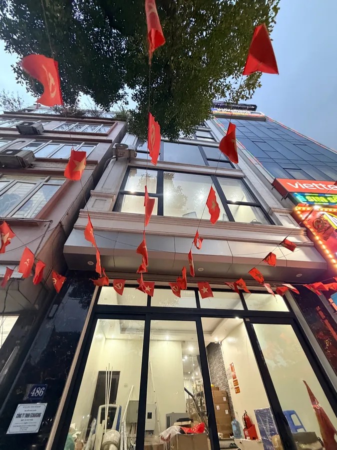 Bán nhà phố Duy Tân, Cầu Giấy, 80m2, MT6.6m, ôtô, ô chờ thang máy, kinh doanh, giá 25 tỷ