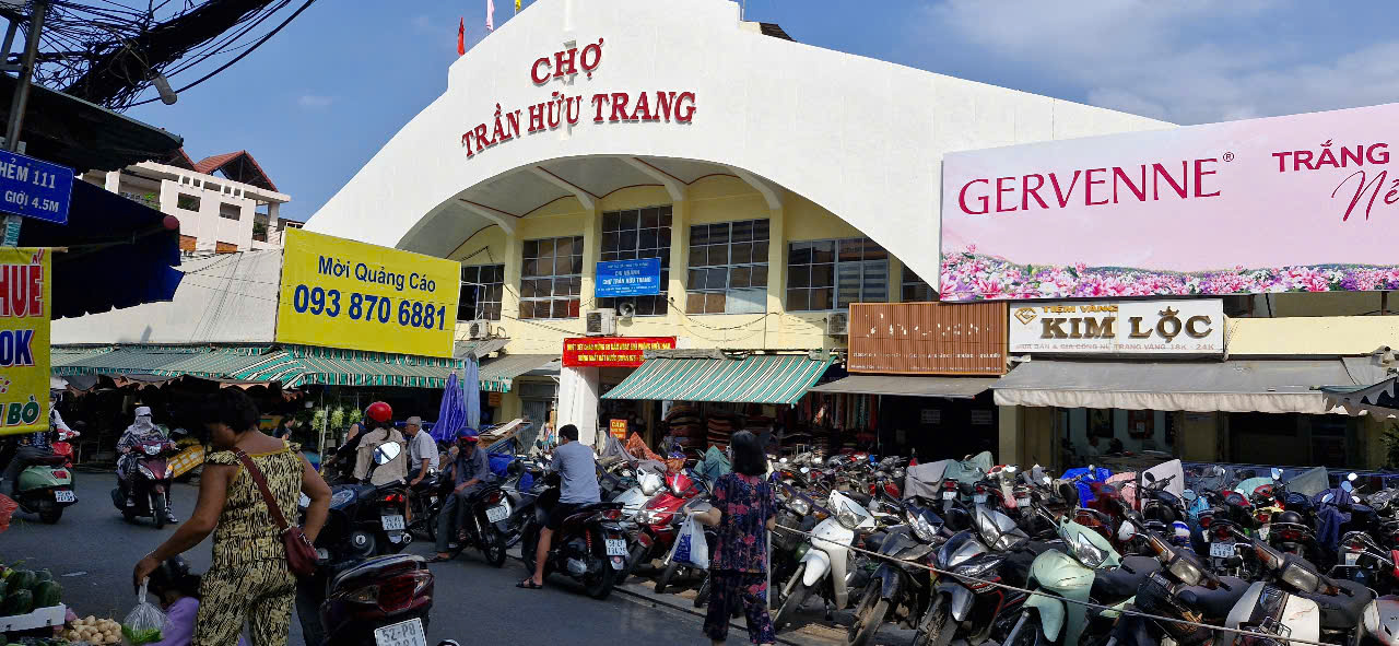 Bán nhà Phú Nhuận, 3 tầng, ngang 5,5m, dưới 10 tỷ, cách mặt tiền 10m, sổ riêng.