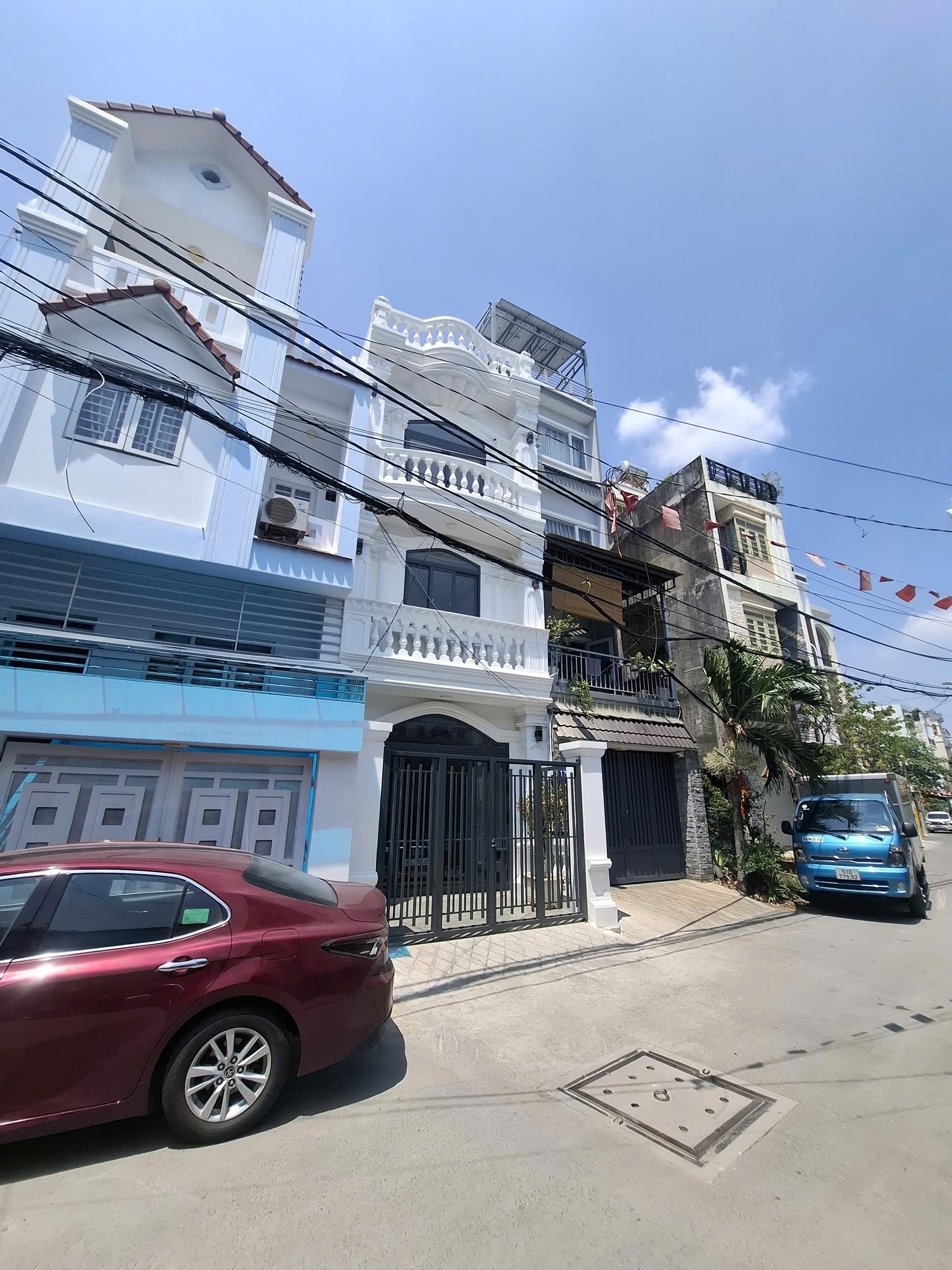 Bán nhà mặt tiền đường 42 Bình Trưng Tây Quận 2 giá 11 tỷ