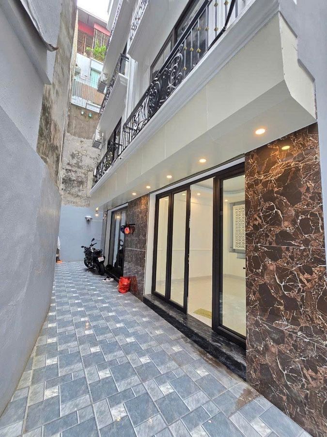 SỐT SÌNH SỊCH CẦN BÁN GẤP NHÀ MỚI ĐẸP FULL NỘI THẤT NGÕ 163 TÔN ĐỨC THẮNG. PHÚT MỐT RA MẶT PHỐ
