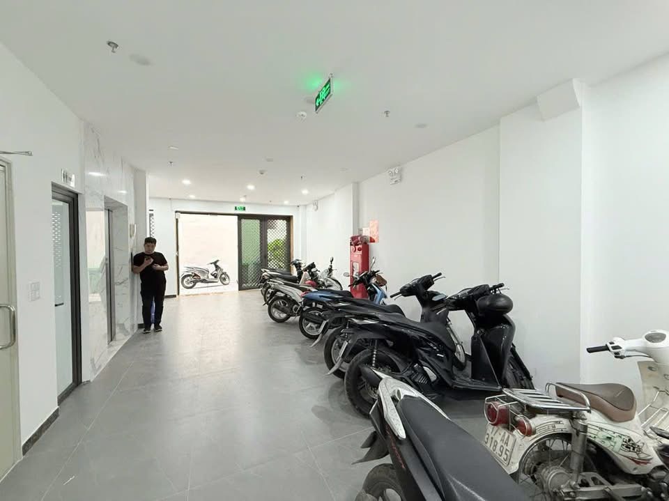 BÁN CHDV HÀM NGHI - VỊ TRÍ ĐẮC ĐỊA - DÒNG TIỀN RẤT TỐT - FULL NỘI THẤT - 66 PHÒNG