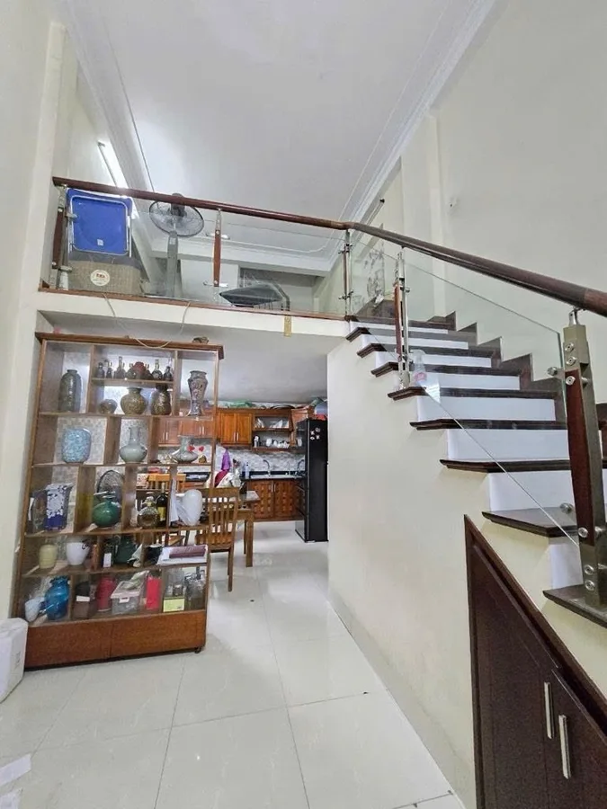 MẶT NGÕ PHAN VĂN TRỊ. VẮT NGANG TÔN ĐỨC THẮNG . NGÕ THÔNG ĐOÀN THỊ ĐIỂM 3 BƯỚC RA PHỐ KINH DOANH