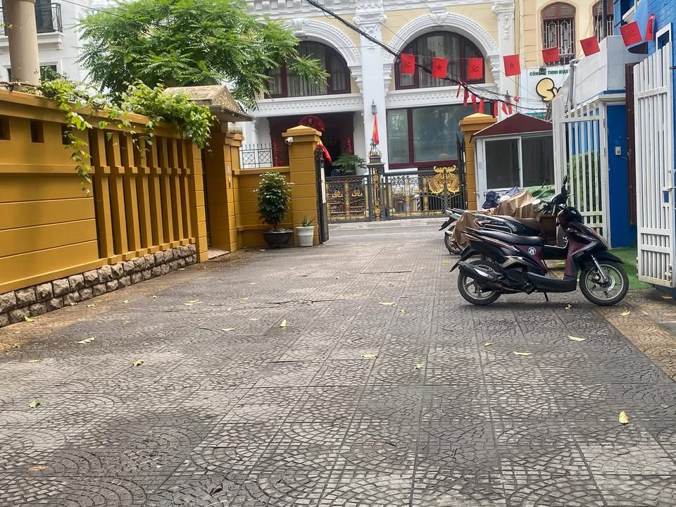 BÁN NHÀ PHÂN LÔ LINH LANG - Ô TÔ VÀO NHÀ - DÒNG TIỀN TỐT - 75M2 - 7TẦNG