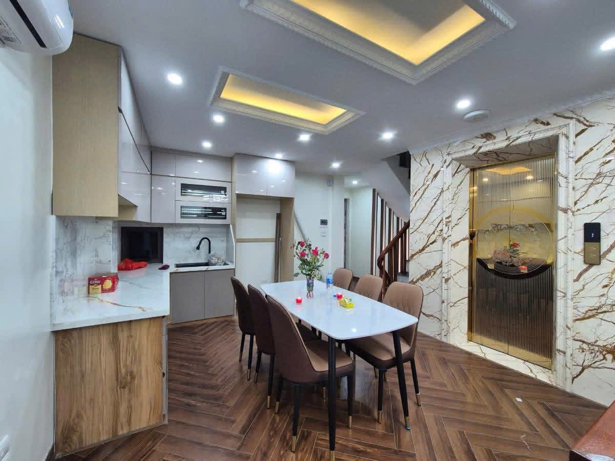 BÁN NHÀ NGUYỄN CAO LÒ ĐÚC HAI BÀ TRƯNG - 50M 6T MT 4M - MẶT NGÕ THÔNG KINH DOANH NHỎ NHÀ ĐẸP THANG MÁY GẦN OTO