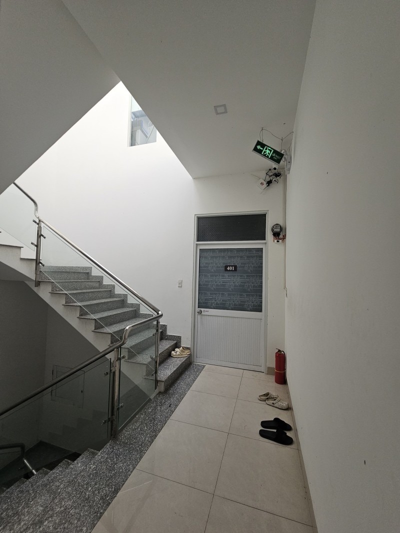 ► MT Man Thiện đường 7.5m gần Cổng Sân Bay, 96m2, 4 tầng, 8 phòng KD