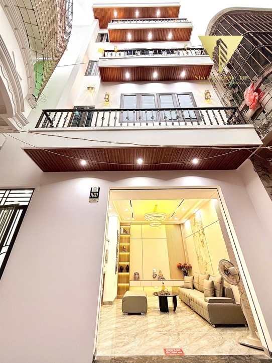 BÁN NHÀ 4 TẦNG TRUNG TÂM TÔ HIỆU – SÂN CỔNG 30M2 – FULL NỘI THẤT – GIÁ 3,9 TỶ