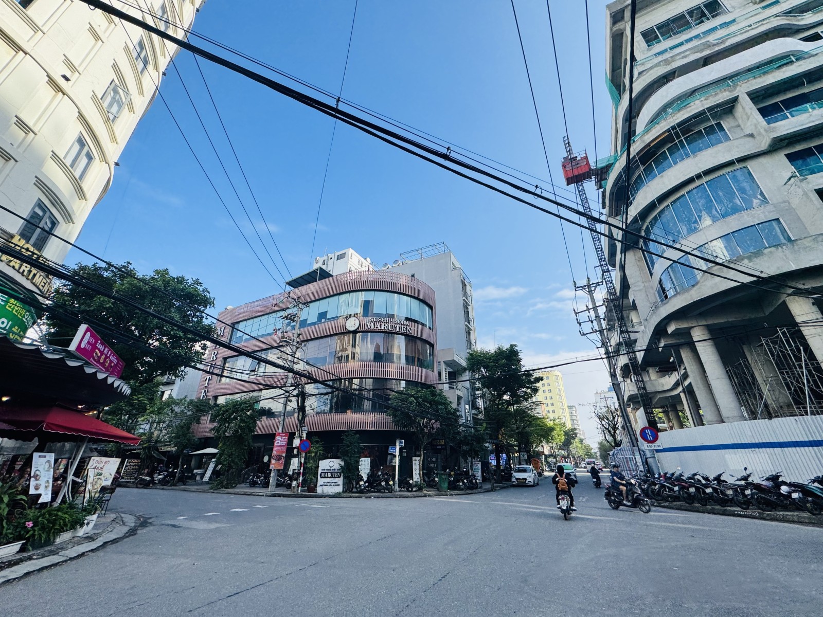 Bán nhà mặt tiền Lê Quang Đạo 345m2 khu phố Tây An Thượng gần biển Mỹ Khê, giá 135 tỷ