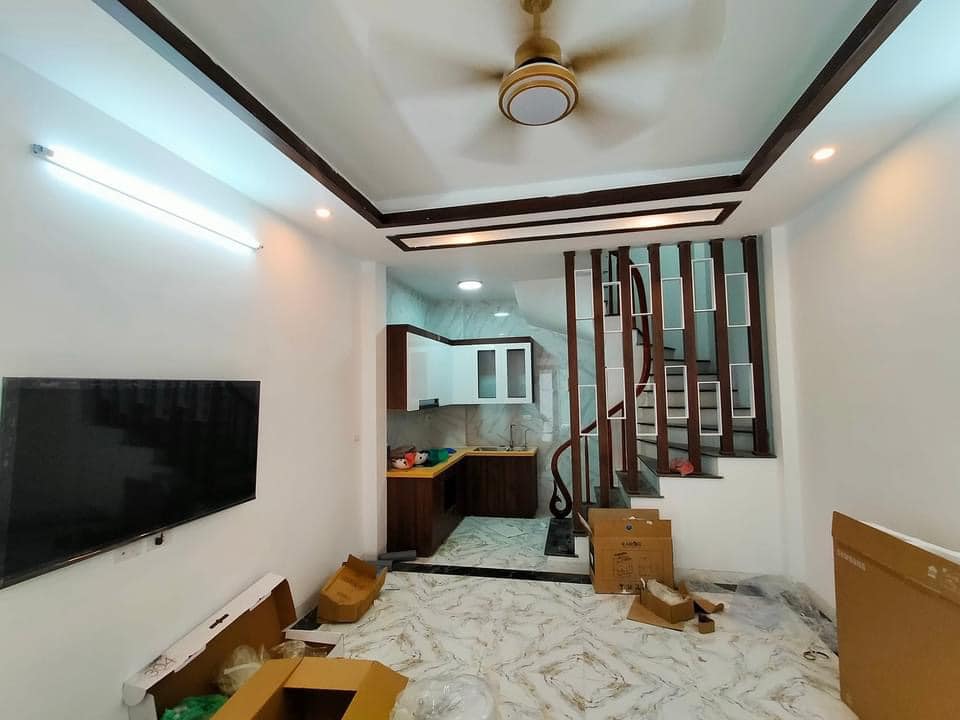 Bán Nhà Nguyễn Văn Cừ, Long Biên 32m2, 5T, chỉ 6,95 tỷ. Hiếm Có Khó Tìm.
