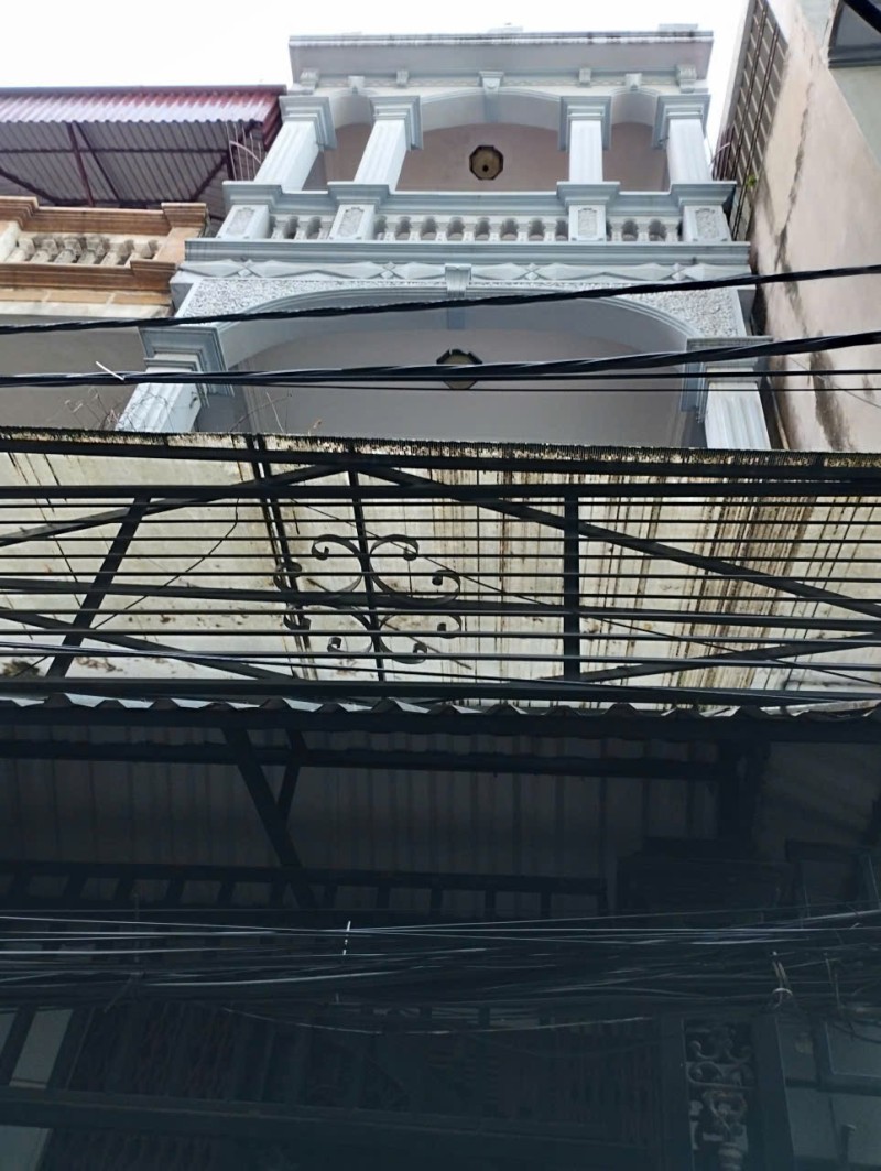 HIẾM – NHÀ TRUNG TÂM Ngọc Lâm – 61M² – CHỈ 9.98 TỶ