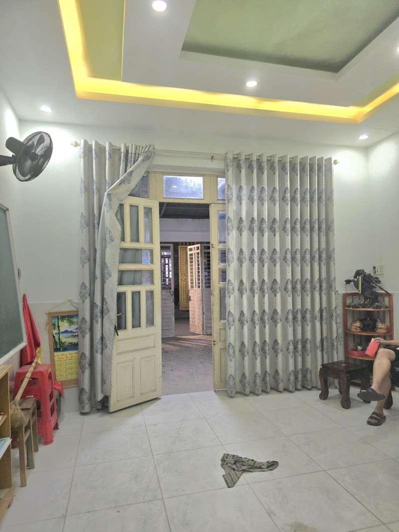 Bán nhà đường Trương Văn Hải, Q9, Thủ Đức, TP HCM. DT 95m2, 2 lầu, 3PN, Giá 8.55 tỷ, SHR 0933125879