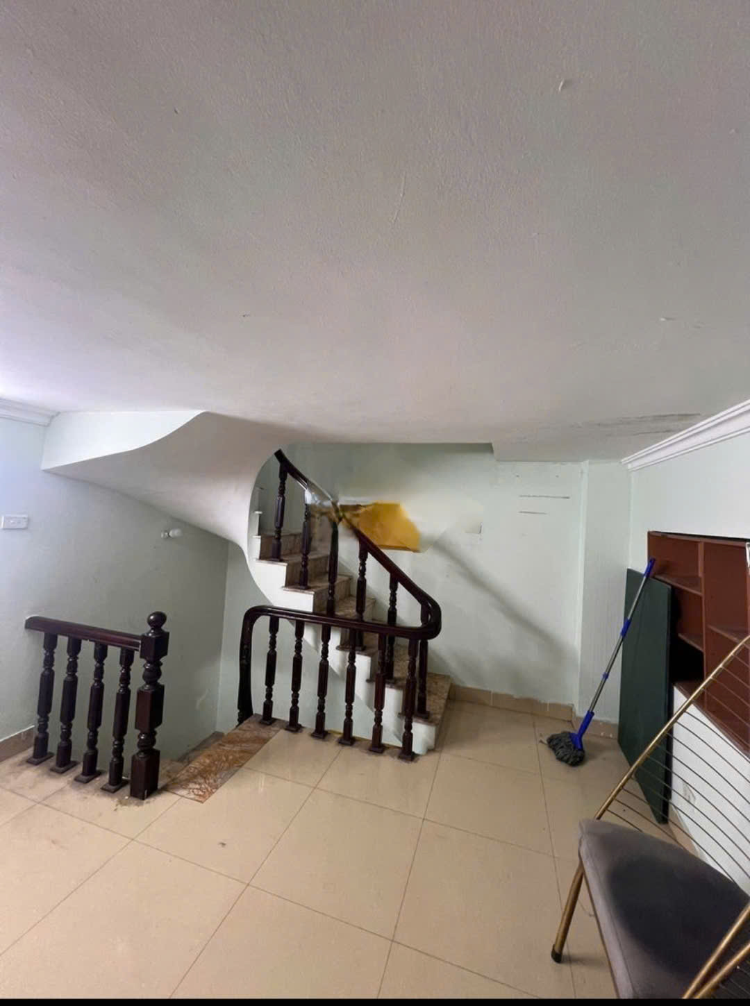 Cho thuê nhà ngõ Ao Dài, Đê Tô Hoàng, 25m² x 4 tầng, 3 phòng ngủ, 3 vệ sinh, 8 Triệu