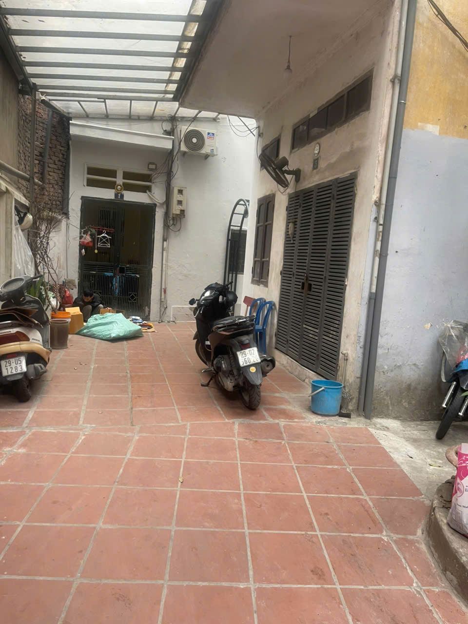 Cần cho thuê nhà ngõ 593 Minh Khai 30m2x2 tầng, 2 ngủ, thông sàn, 8 triệu/tháng