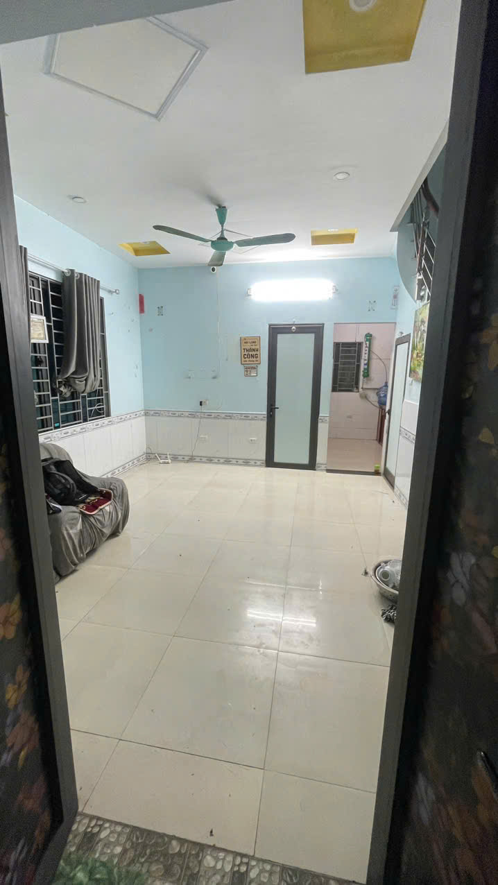Cho thuê nhà ngõ Nguyễn Khoái 50m2*3 tầng 3pn, 2vs, 9 Triệu vào ngay