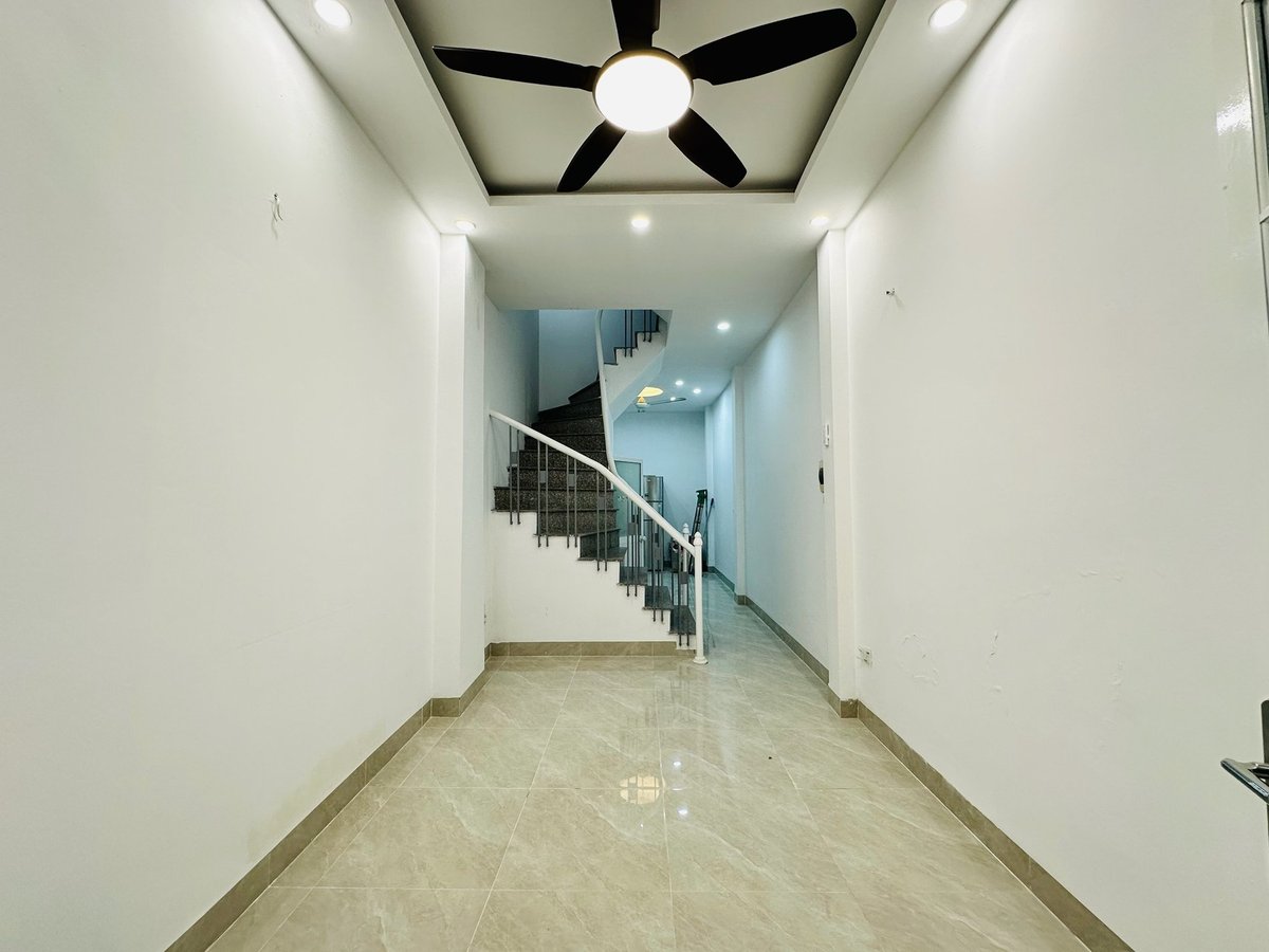 Ô TÔ ĐỖ CỬA – 5 TẦNG 6 NGỦ – CHỈ 7.2 TỶ – KHÔNG MUA LÀ TIẾC!