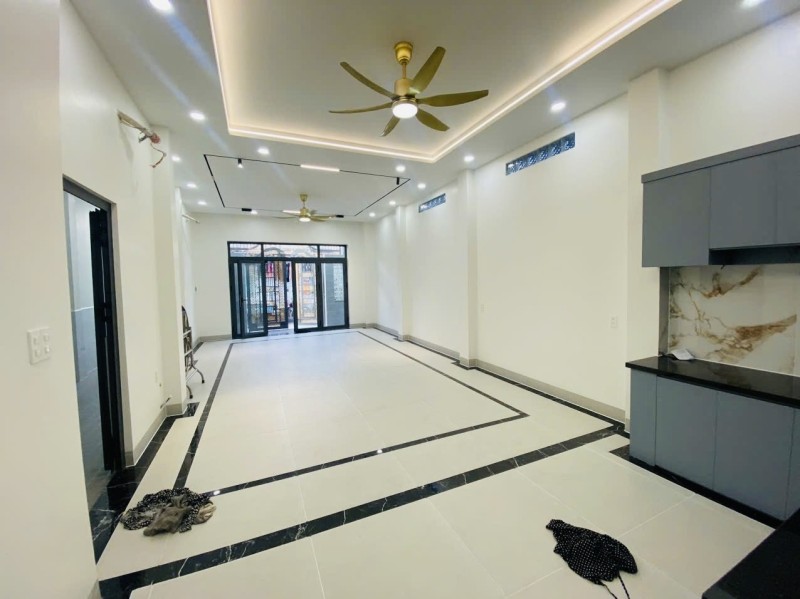 Bán nhà đường số 10, Phường Tam Bình, Thủ Đức, TP HCM. DT 100m2, 2 tầng. Giá 7.95 tỷ, SHR - 0933125879