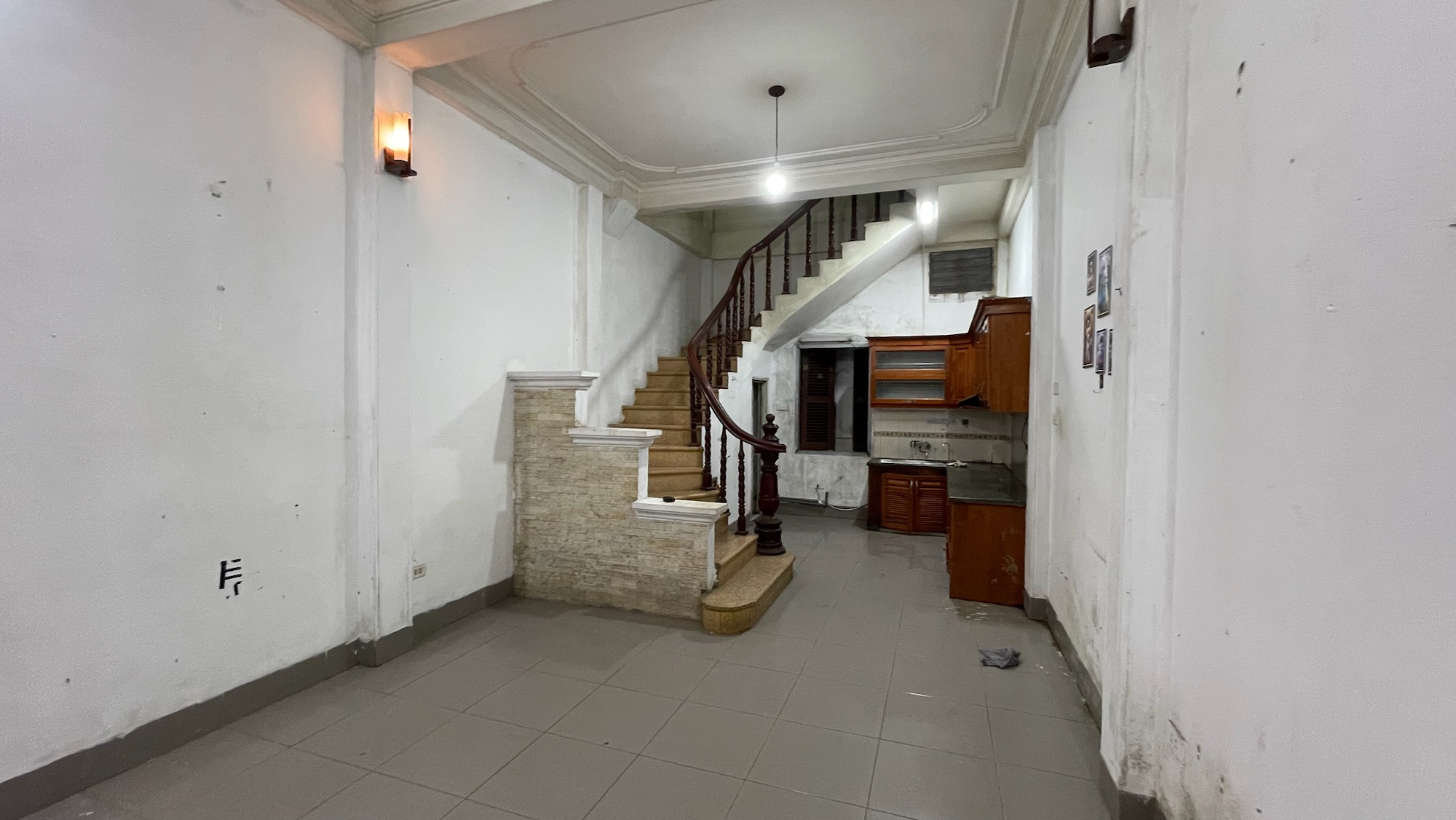 Bán Nhà Mạc Thị Bưởi 31/37m2. 4 tầng. mặt tiền 3.8m. giá 9.8 Tỷ Hai Bà Trưng Hà Nội