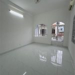  93m2 - 4